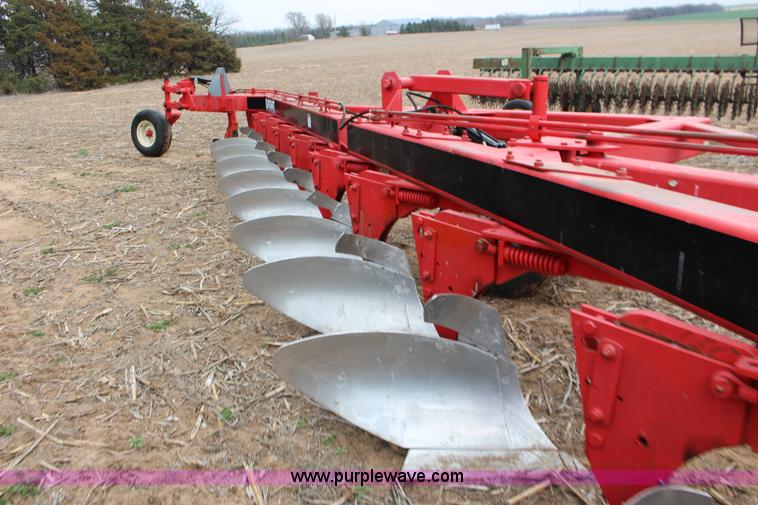 image for item F7591 Blanchat 12 bottom plow