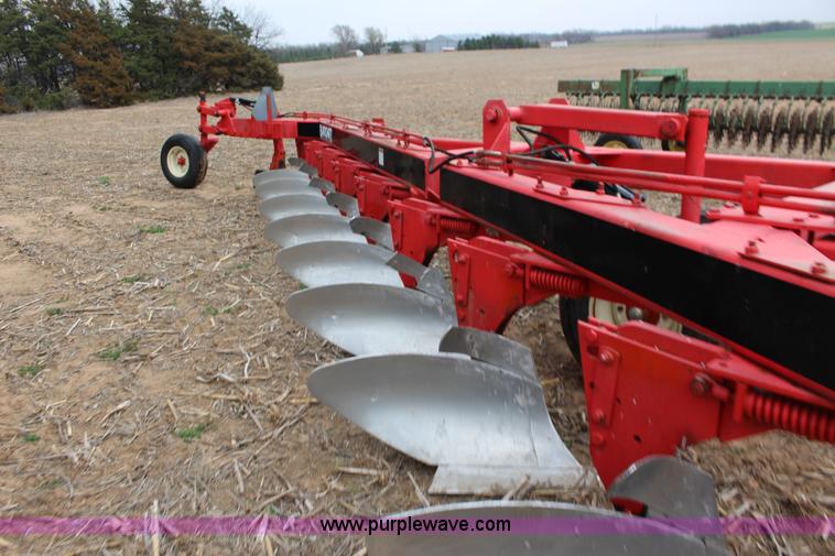 image for item F7591 Blanchat 12 bottom plow