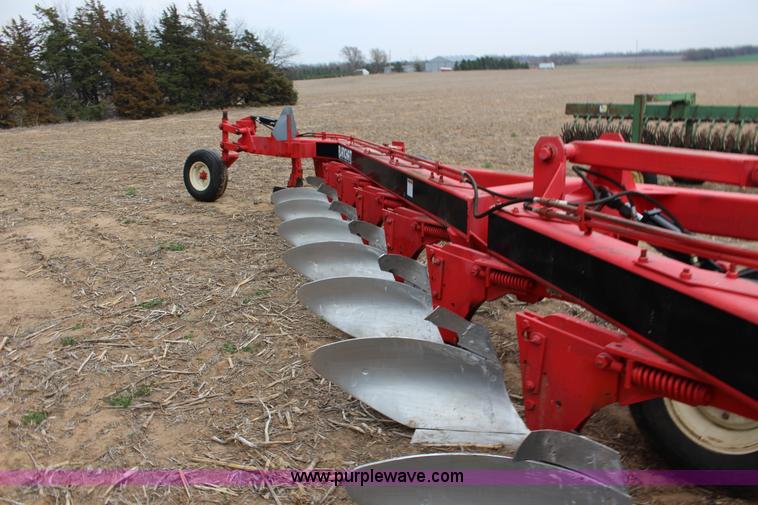 image for item F7591 Blanchat 12 bottom plow