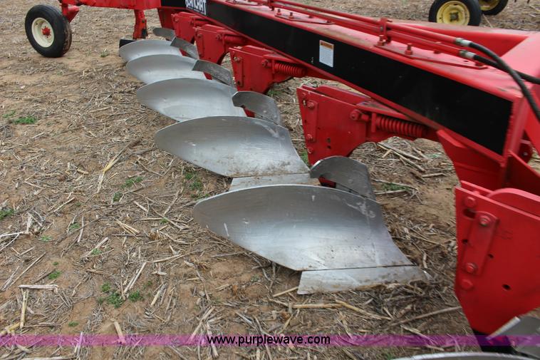 image for item F7591 Blanchat 12 bottom plow
