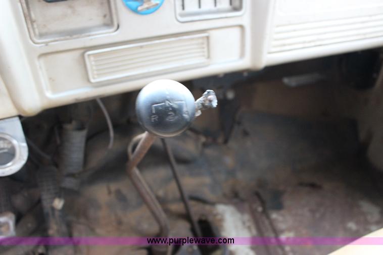 image for item F7595 1962 Chevrolet C60 grain truck