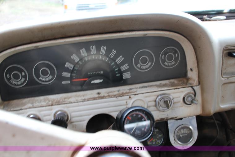 image for item F7595 1962 Chevrolet C60 grain truck