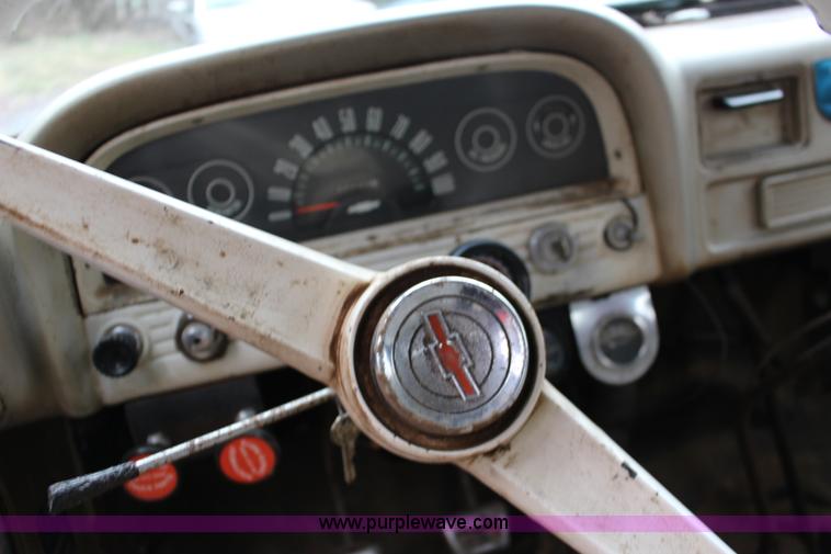 image for item F7595 1962 Chevrolet C60 grain truck
