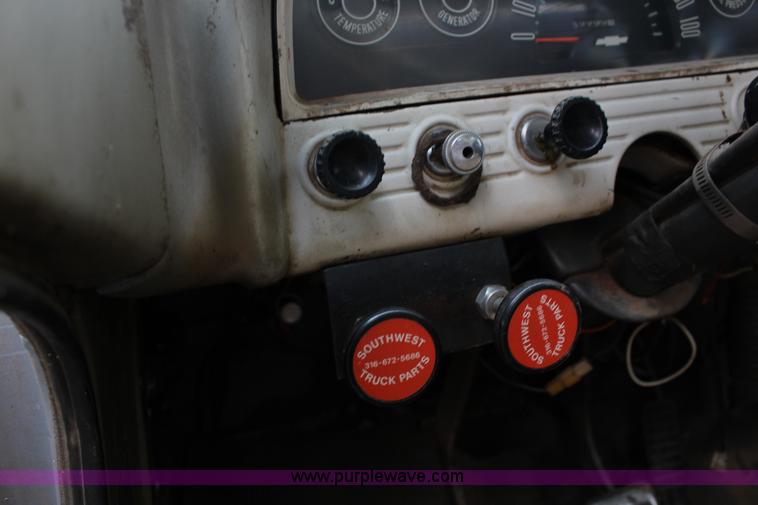 image for item F7595 1962 Chevrolet C60 grain truck