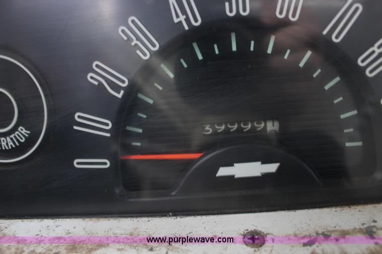 image for item F7595 1962 Chevrolet C60 grain truck