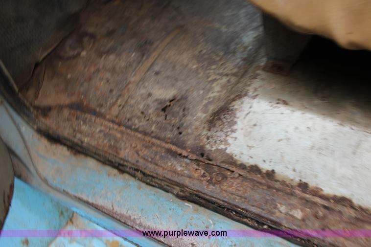 image for item F7595 1962 Chevrolet C60 grain truck