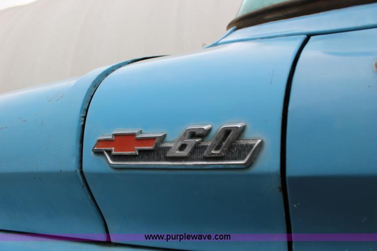 image for item F7595 1962 Chevrolet C60 grain truck