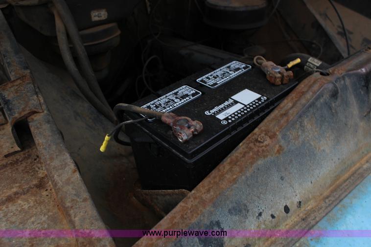 image for item F7595 1962 Chevrolet C60 grain truck