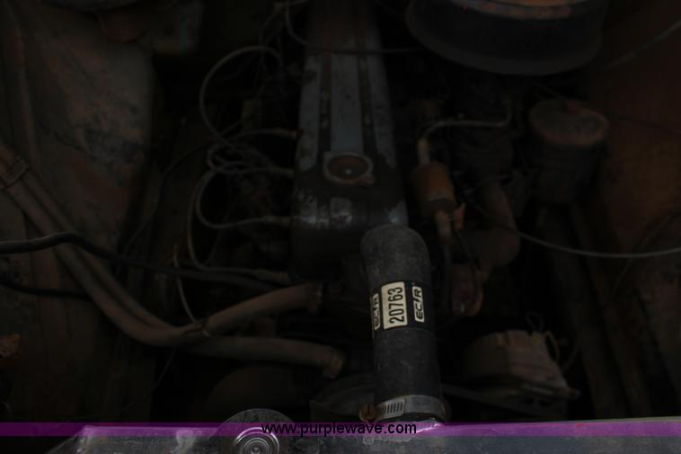 image for item F7595 1962 Chevrolet C60 grain truck
