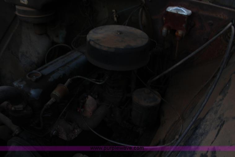 image for item F7595 1962 Chevrolet C60 grain truck