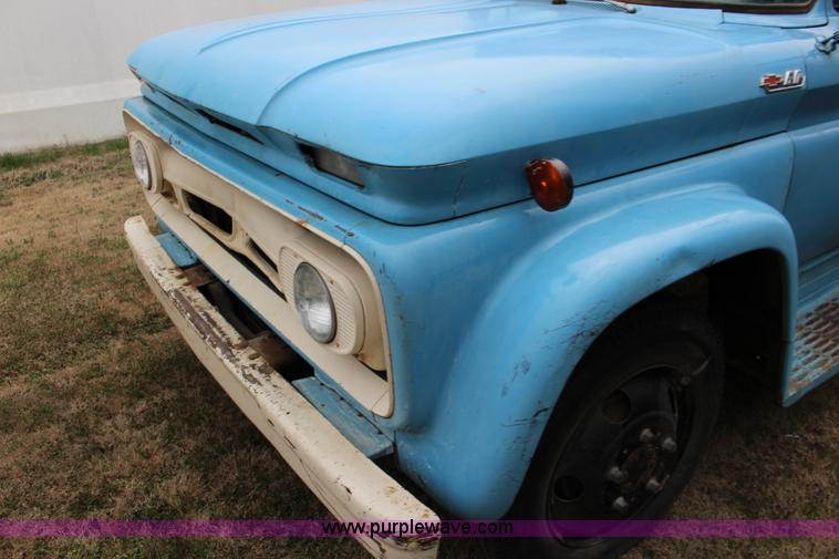 image for item F7595 1962 Chevrolet C60 grain truck