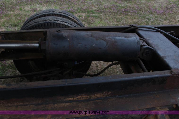 image for item F7595 1962 Chevrolet C60 grain truck