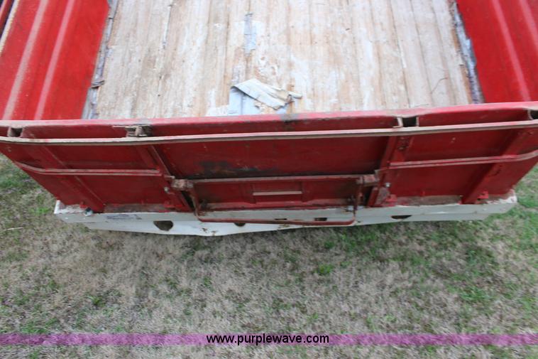 image for item F7595 1962 Chevrolet C60 grain truck