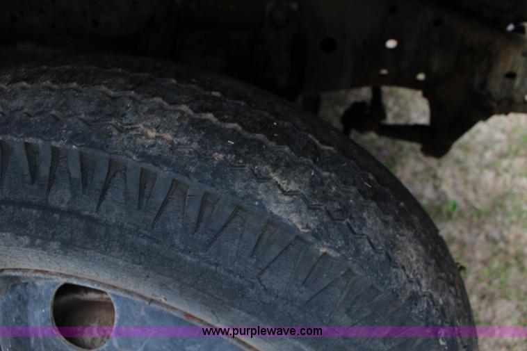 image for item F7595 1962 Chevrolet C60 grain truck