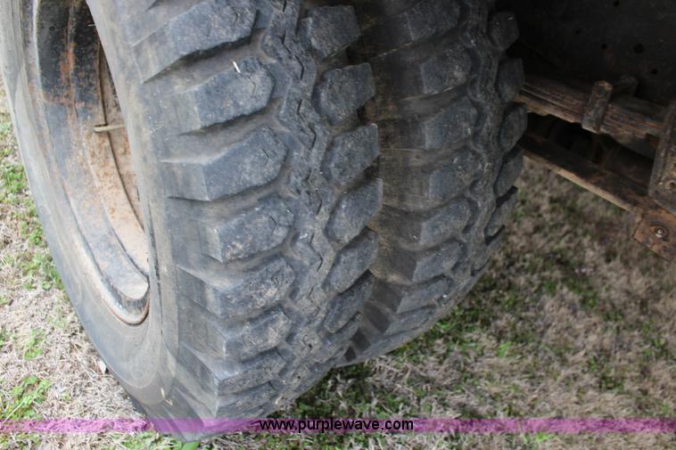 image for item F7595 1962 Chevrolet C60 grain truck