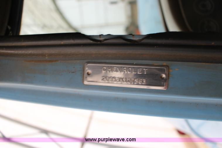 image for item F7595 1962 Chevrolet C60 grain truck