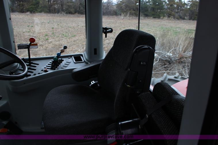 image for item F7600 2009 Versatile 375 4WD tractor