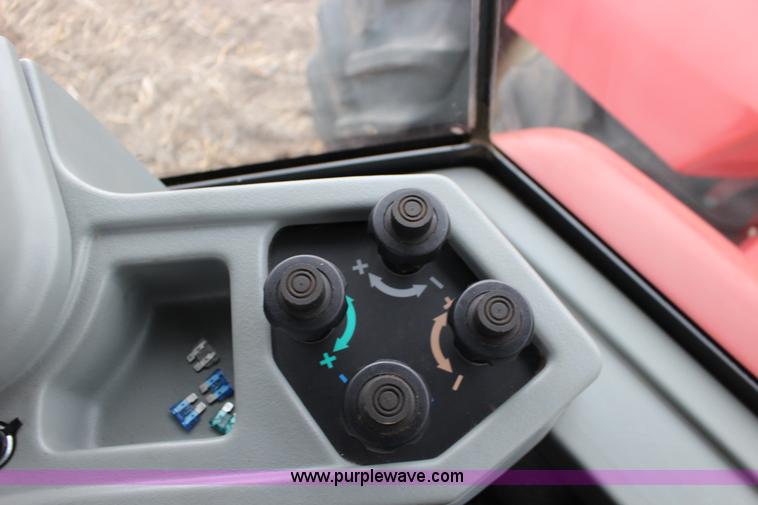 image for item F7600 2009 Versatile 375 4WD tractor