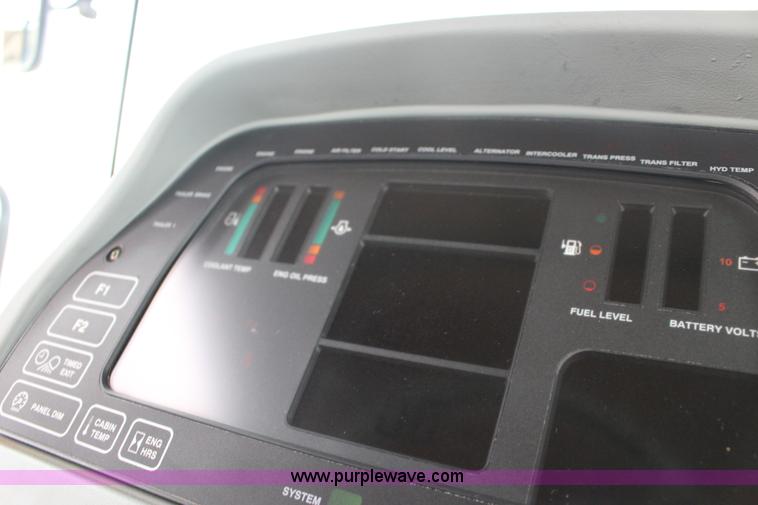 image for item F7600 2009 Versatile 375 4WD tractor