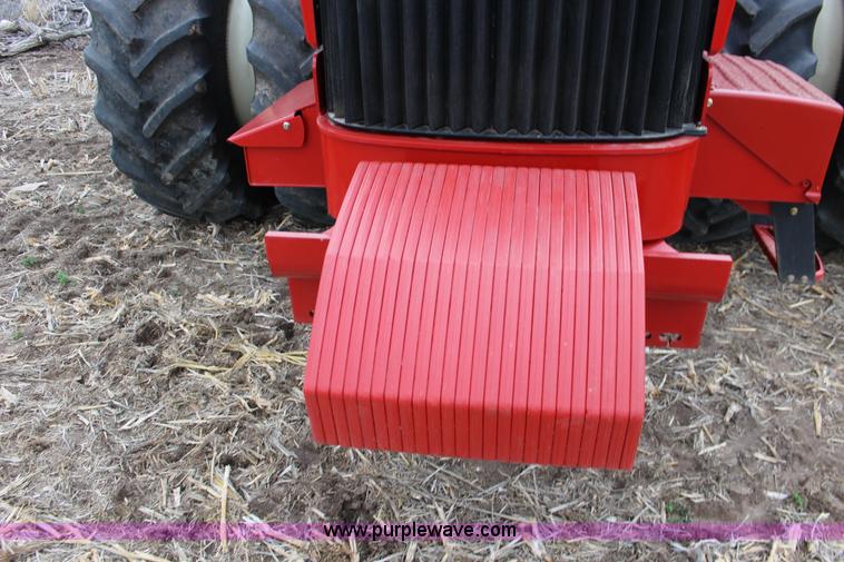 image for item F7600 2009 Versatile 375 4WD tractor