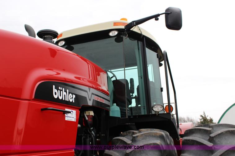 image for item F7600 2009 Versatile 375 4WD tractor