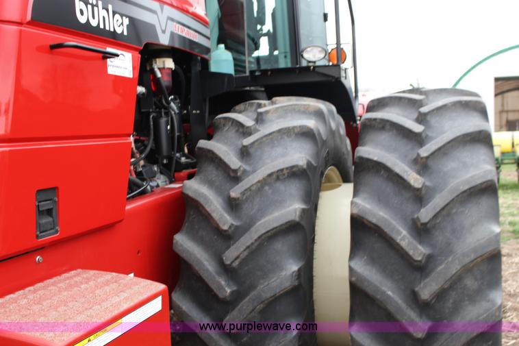 image for item F7600 2009 Versatile 375 4WD tractor