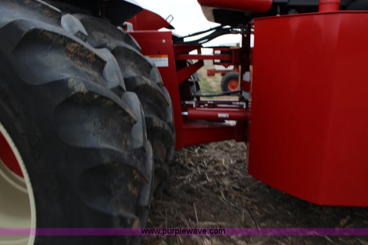image for item F7600 2009 Versatile 375 4WD tractor
