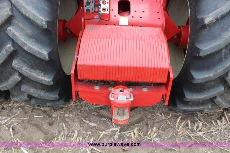 image for item F7600 2009 Versatile 375 4WD tractor