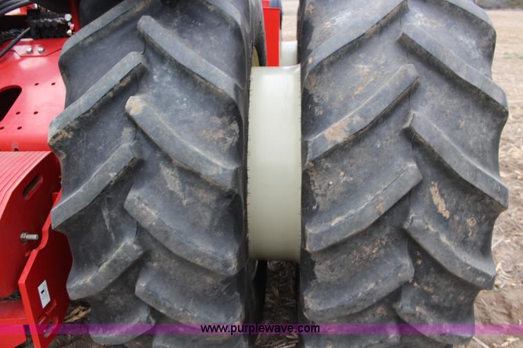 image for item F7600 2009 Versatile 375 4WD tractor