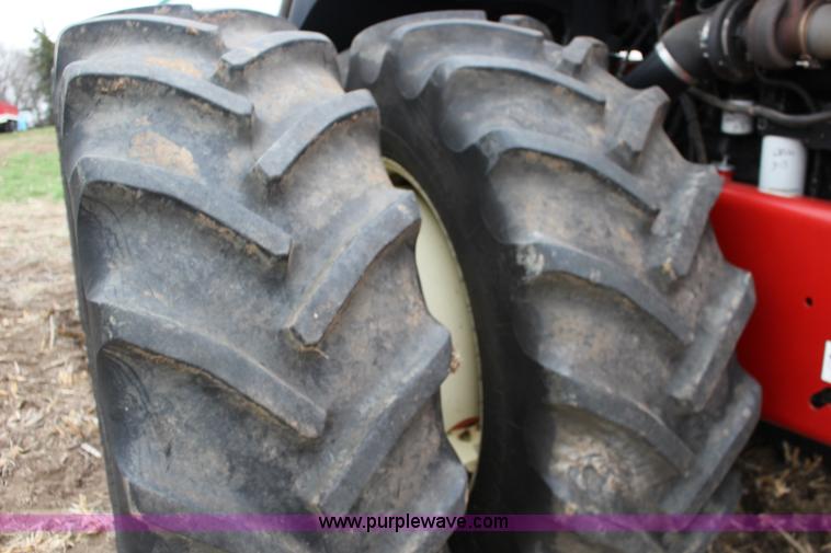 image for item F7600 2009 Versatile 375 4WD tractor