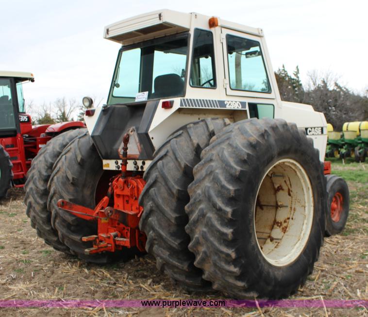 image for item F7601 1979 Case 2390 tractor