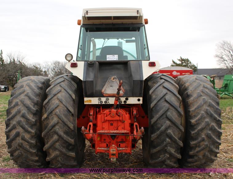 image for item F7601 1979 Case 2390 tractor