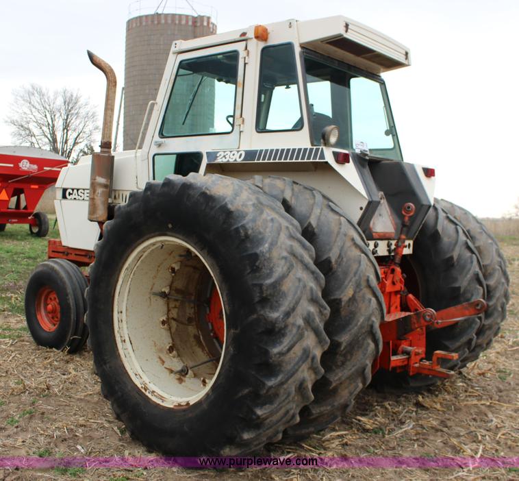 image for item F7601 1979 Case 2390 tractor