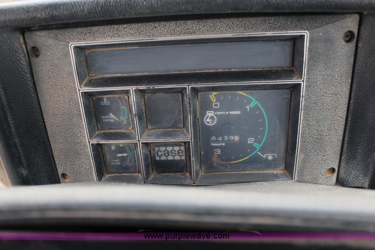 image for item F7601 1979 Case 2390 tractor