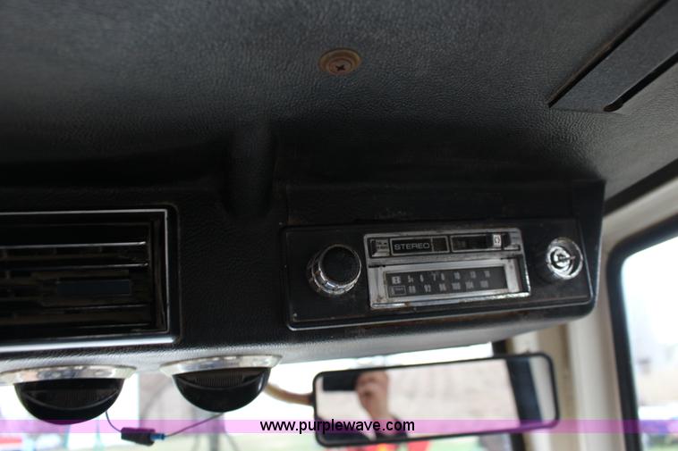 image for item F7601 1979 Case 2390 tractor