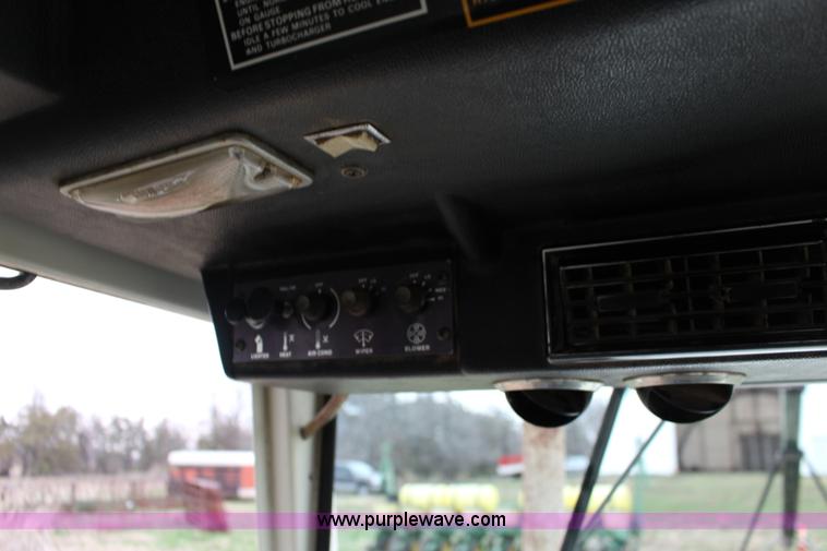 image for item F7601 1979 Case 2390 tractor