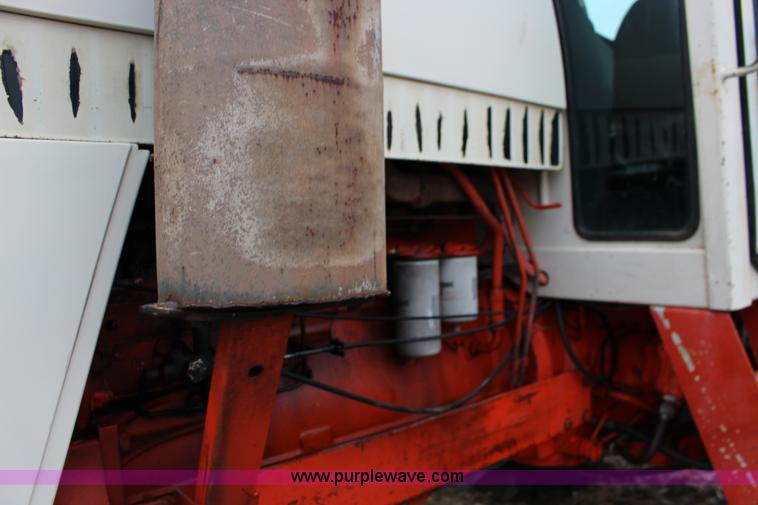 image for item F7601 1979 Case 2390 tractor