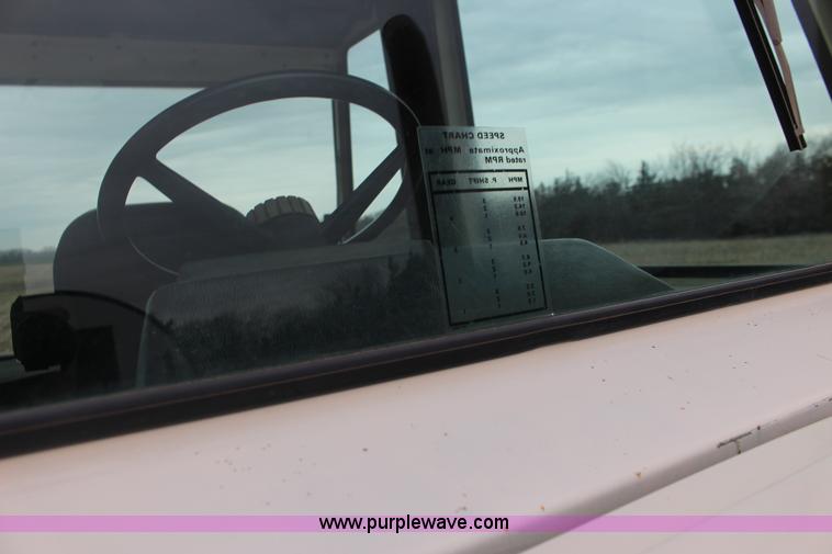 image for item F7601 1979 Case 2390 tractor