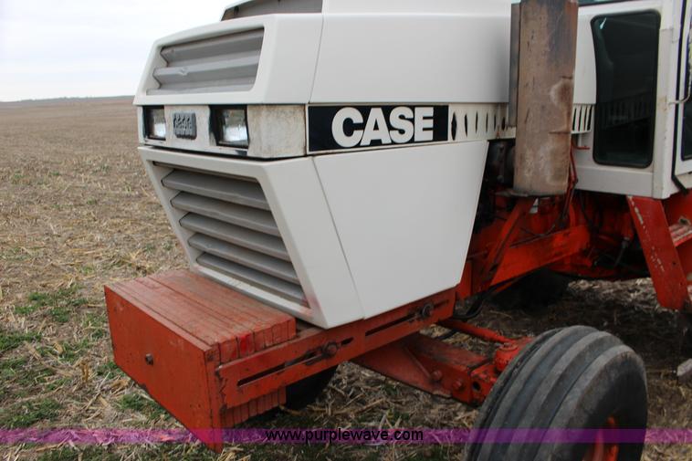 image for item F7601 1979 Case 2390 tractor