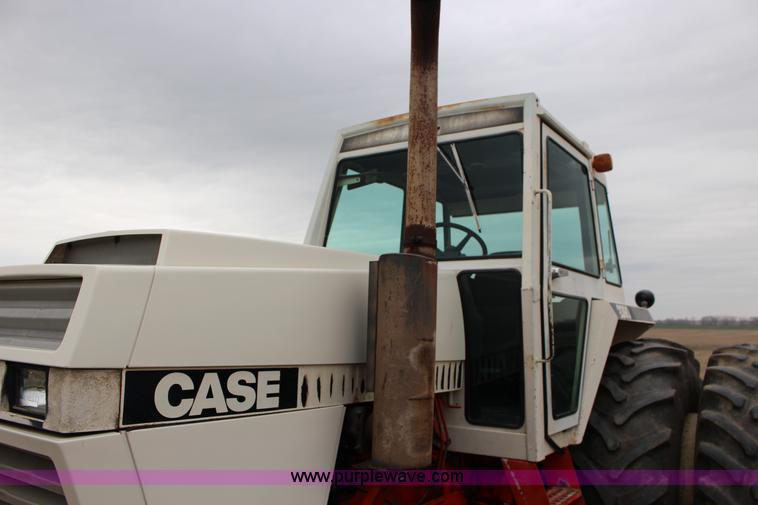 image for item F7601 1979 Case 2390 tractor