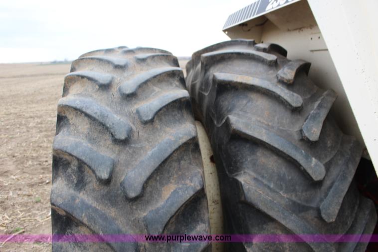image for item F7601 1979 Case 2390 tractor