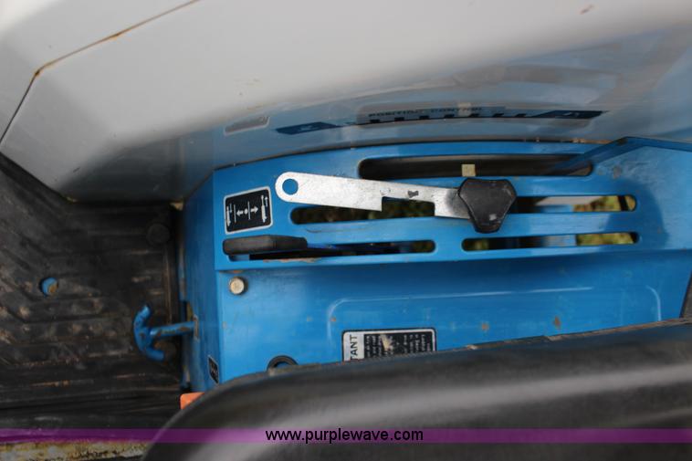 image for item F7608 1998 New Holland 1920 MFWD compact utility tractor