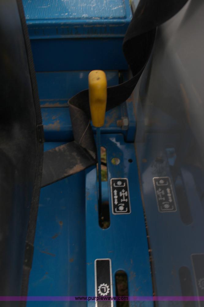 image for item F7608 1998 New Holland 1920 MFWD compact utility tractor