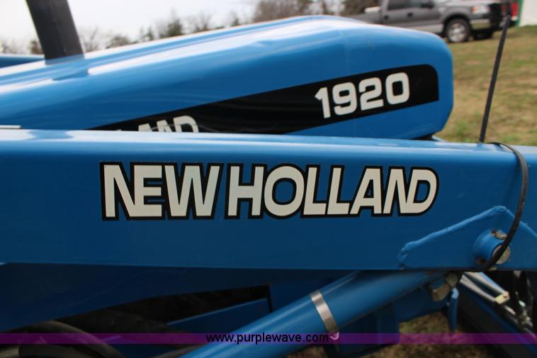 image for item F7608 1998 New Holland 1920 MFWD compact utility tractor