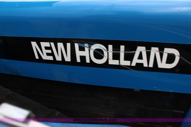 image for item F7608 1998 New Holland 1920 MFWD compact utility tractor