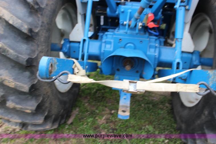 image for item F7608 1998 New Holland 1920 MFWD compact utility tractor