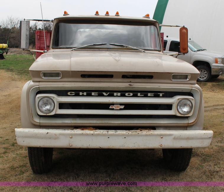 image for item F7609 1965 Chevrolet C60 grain truck