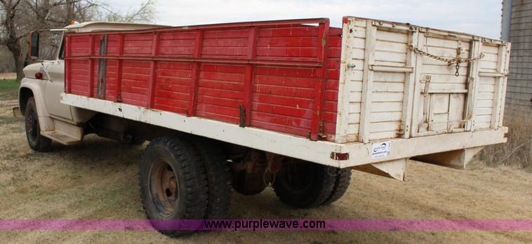 image for item F7609 1965 Chevrolet C60 grain truck