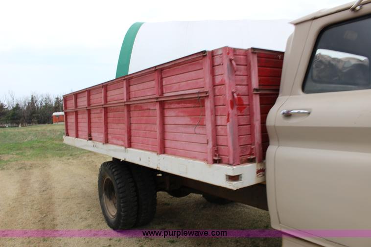 image for item F7609 1965 Chevrolet C60 grain truck