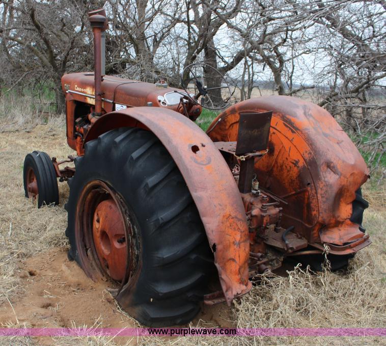 image for item F7614 Case 800 tractor